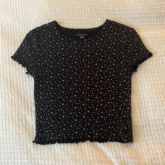 CUTE TOP - Picture 1 of 2